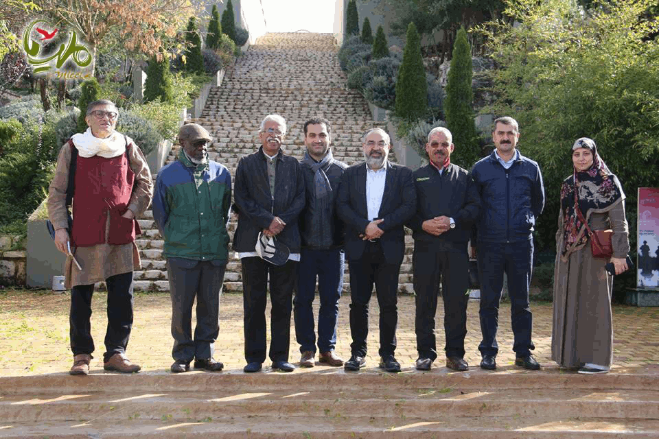 Group photo at Mleeta museum